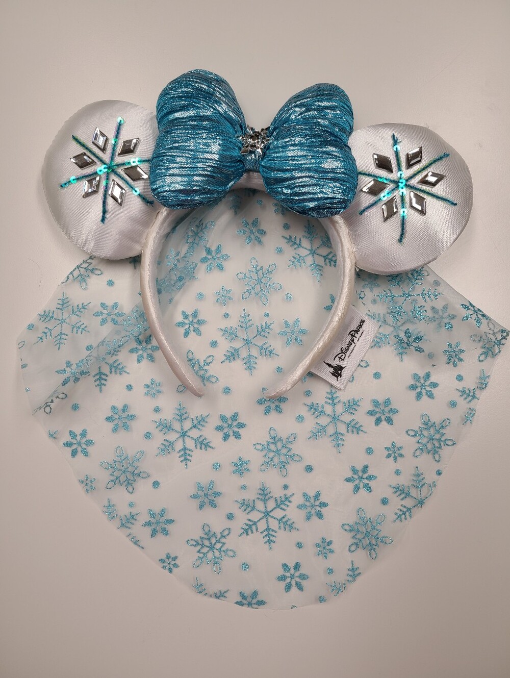 Disney Parks Frozen Elsa Minnie Mouse Ears Headband w/ Veil Excellent Condition